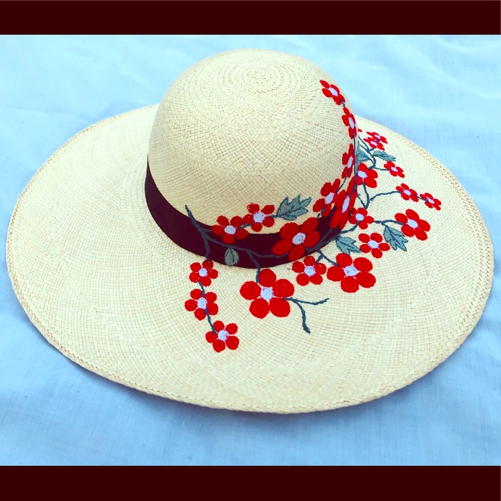 HAND-EMBROIDERED LONG WING PANAMA HAT WOMEN